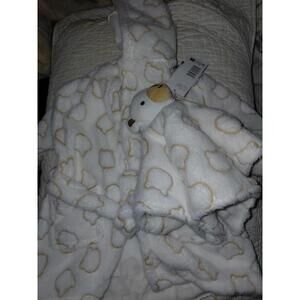 DKNY hooded baby Robe with little bear blanket. 6/9m
